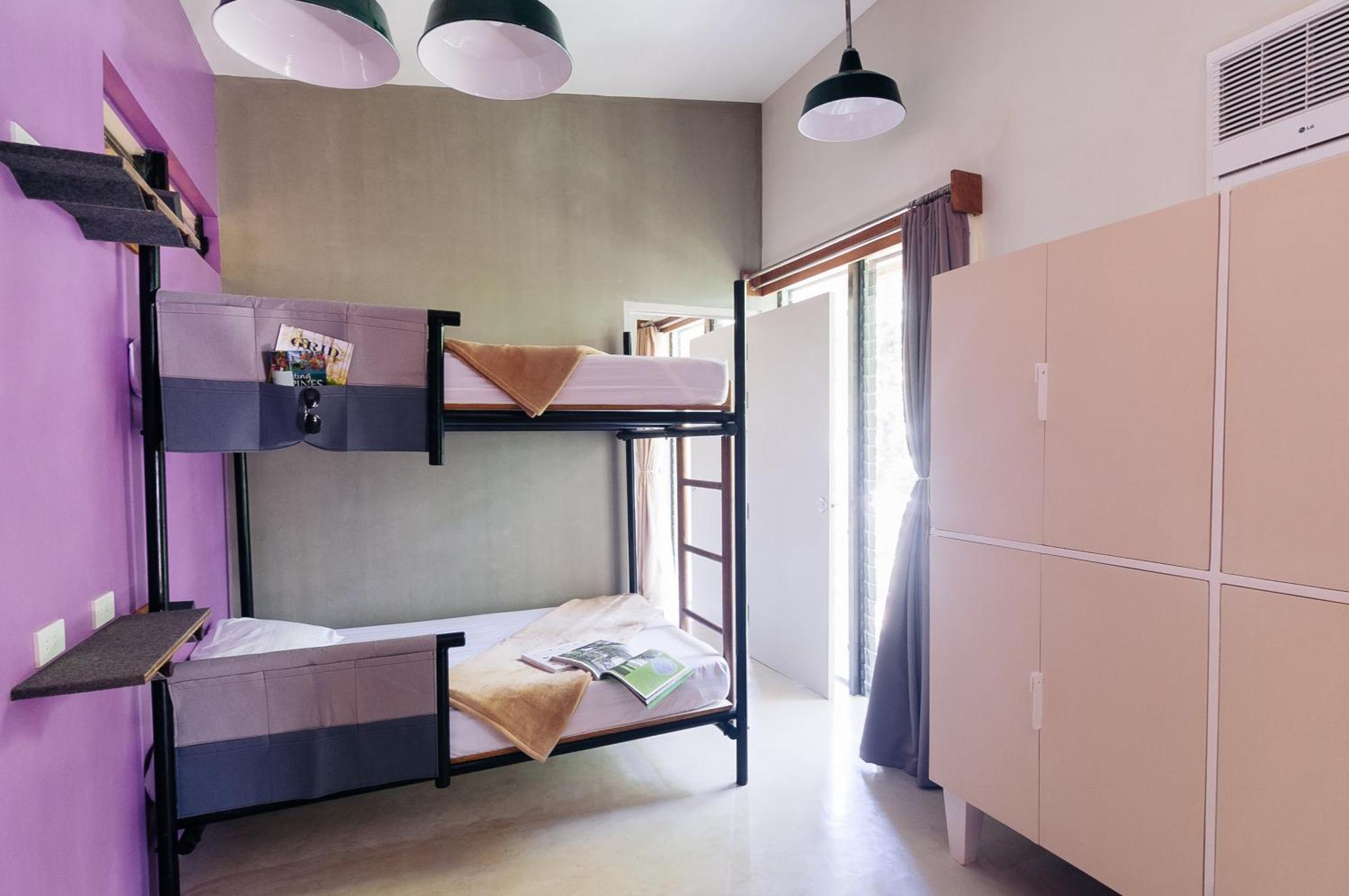 Bed 4-Bed Female Dormitory Room,1500706354:JPEG